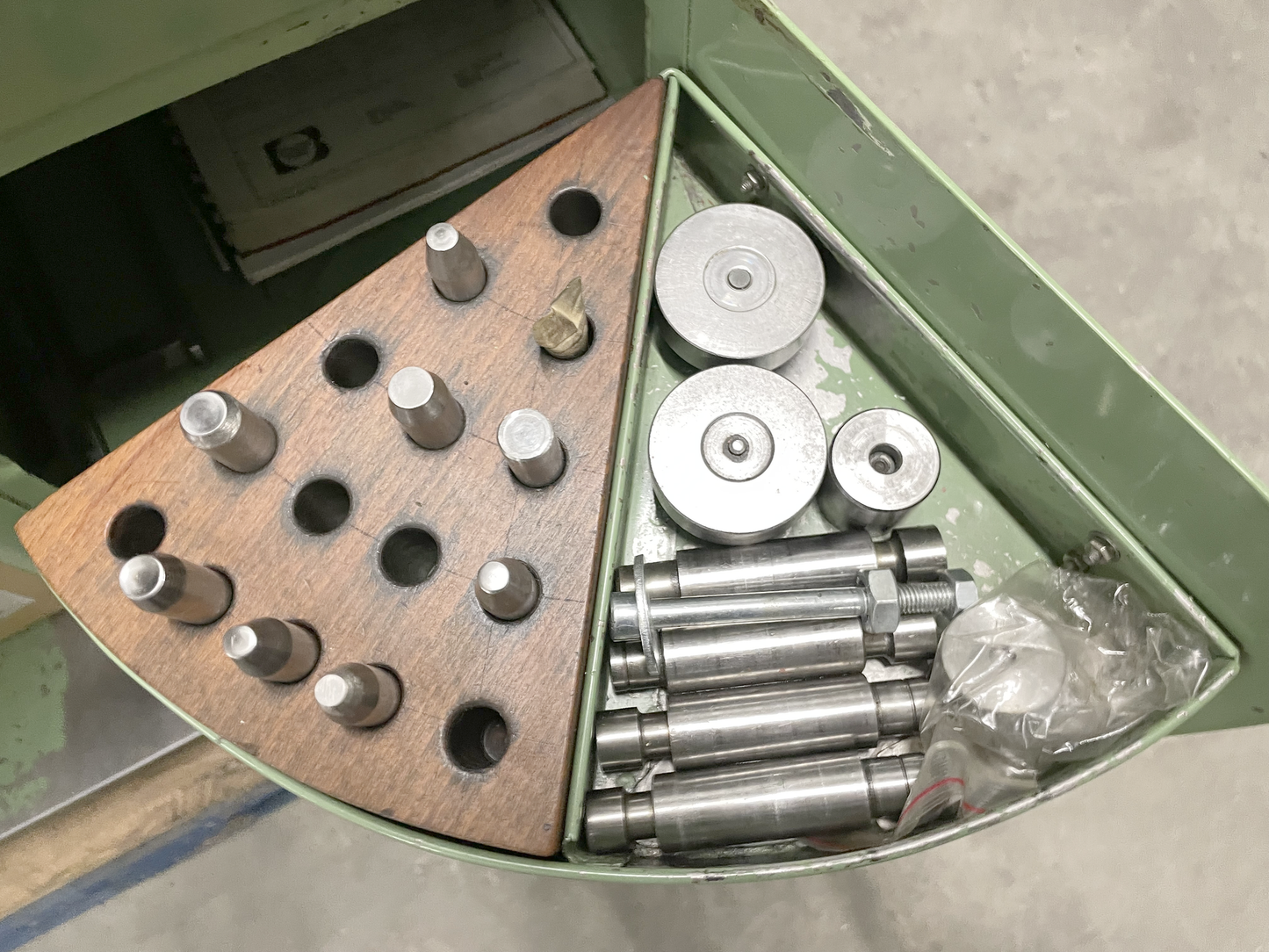 Image for product 9924403757395