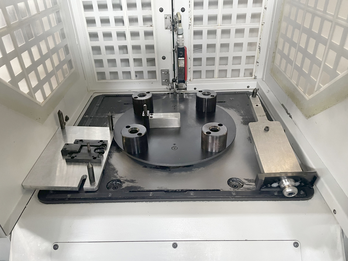 Image for product 9923776708947