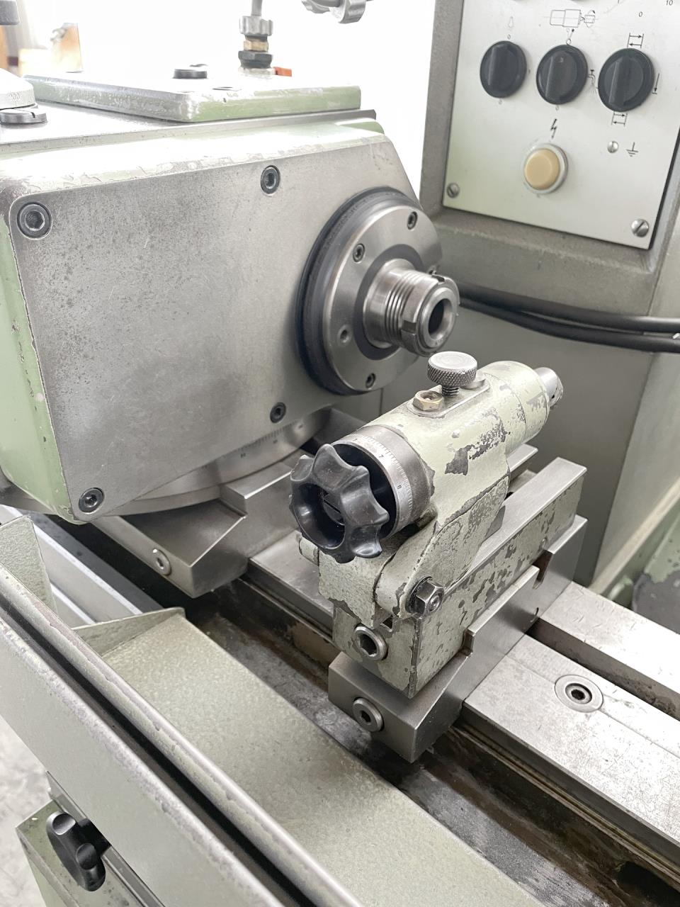 Cylindrical Grinders/Cylindrical grinder